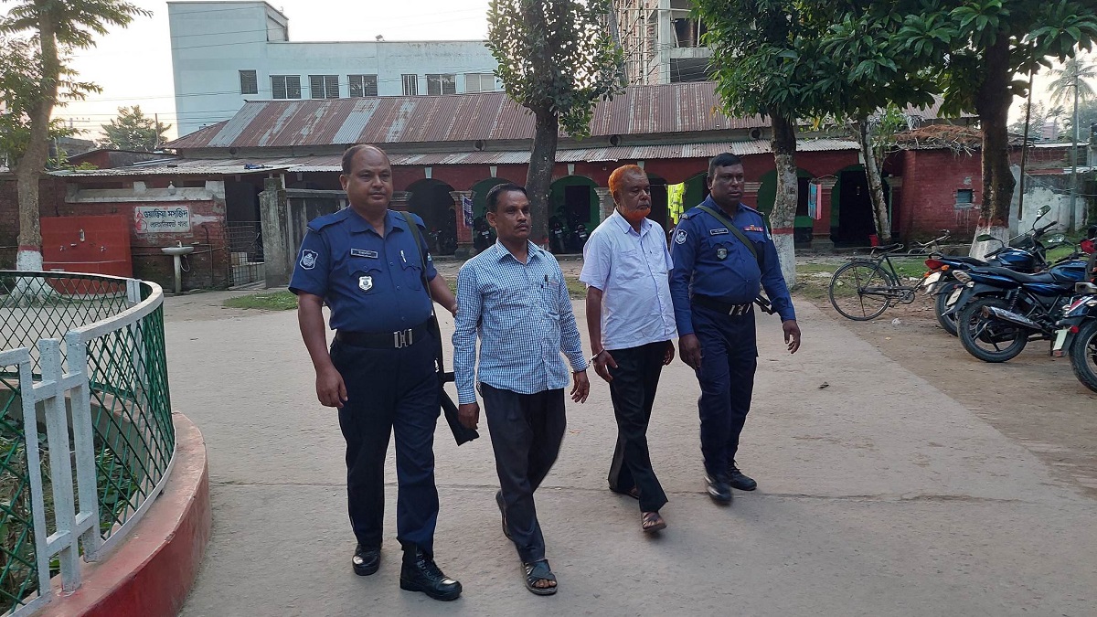 লালমনিরহাটে গাছে বেঁধে প্রতিবন্ধী যুবককে নির্যাতন; গ্রেফতার ২