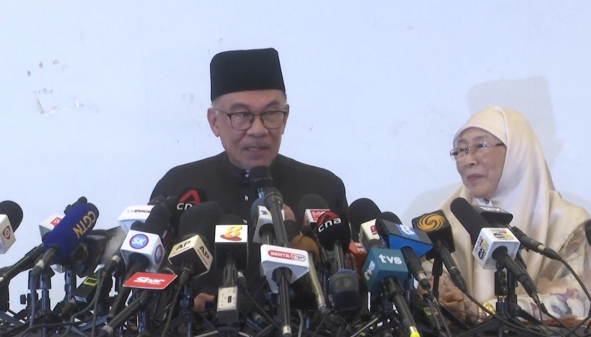 দুর্নীতি দমন ও অর্থনীতি পুনরুদ্ধারে কাজ করবো: আনোয়ার ইব্রাহিম