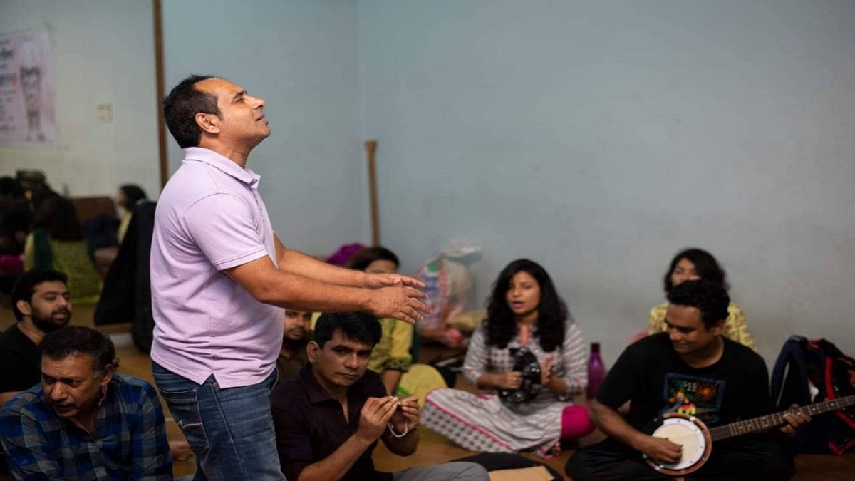 মঞ্চে আসছে দেশ নাটকের ‘পারাপার’