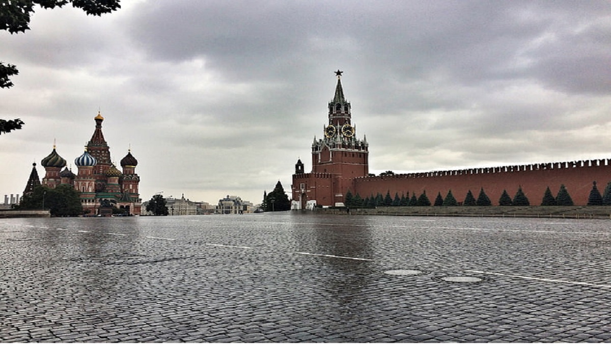 কুখ্যাত অস্ত্র ব্যবসায়ীকে ফেরত চায় রাশিয়া