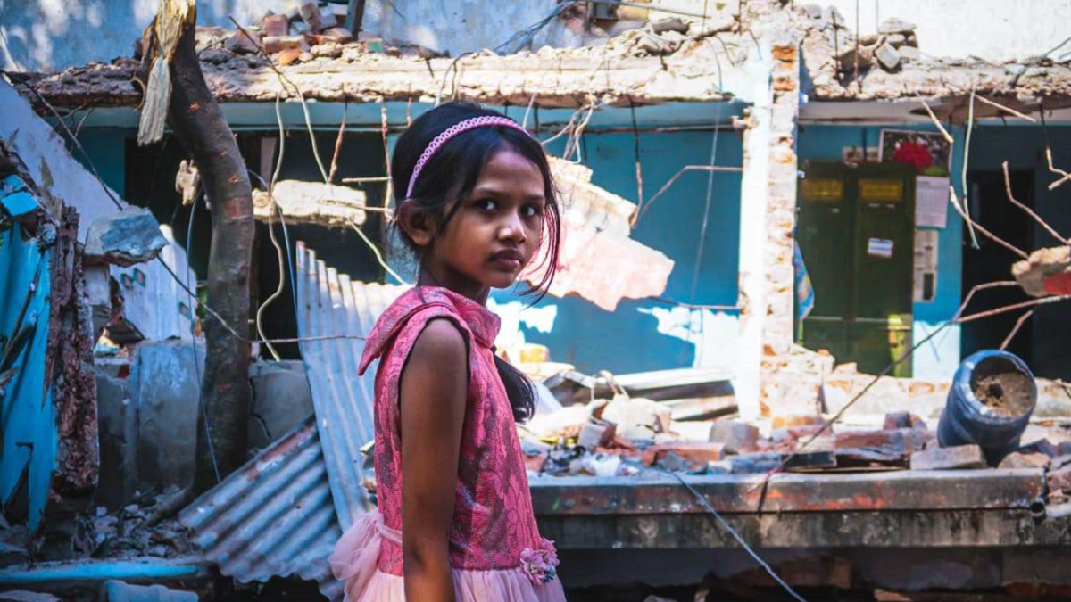 পরীক্ষা দিয়ে এসে সাইফা দেখলো ঘর নেই, আছে ঘরের স্মৃতি