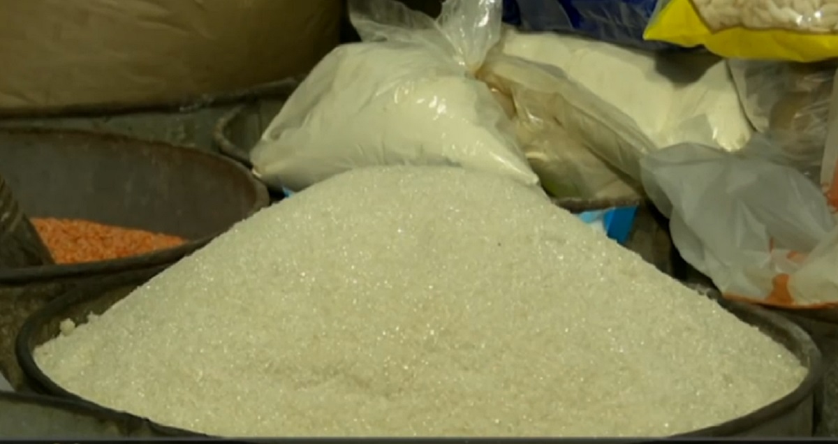 সরকারের বেঁধে দেয়া দরে মিলছে না চিনি