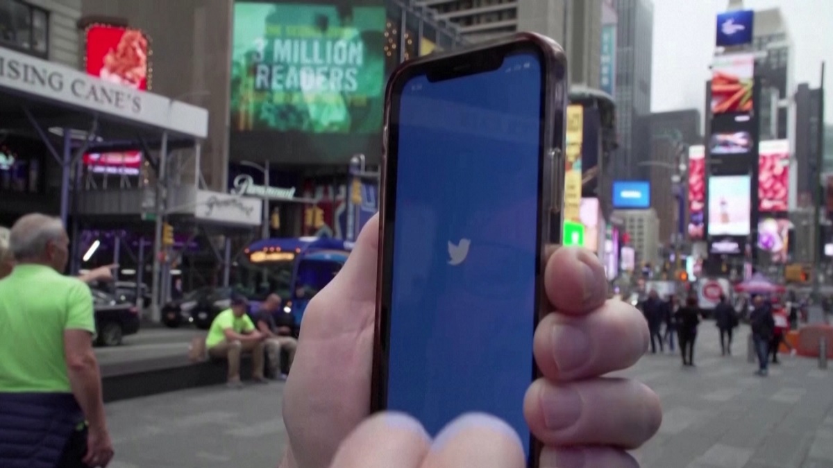 আরও অ্যাকাউন্ট খুলে দেবে টুইটার