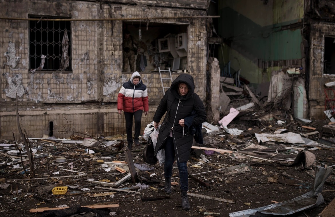 রাশিয়া-ইউক্রেনের পাল্টাপাল্টি হামলায় ক্ষতিগ্রস্ত কয়েক হাজার সাধারণ মানুষ