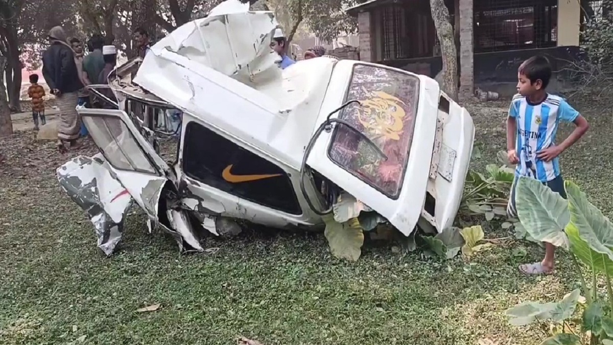 চুয়াডাঙ্গায় প্রাইভেটকার দুর্ঘটনায় কিশোর নিহত, আহত ১