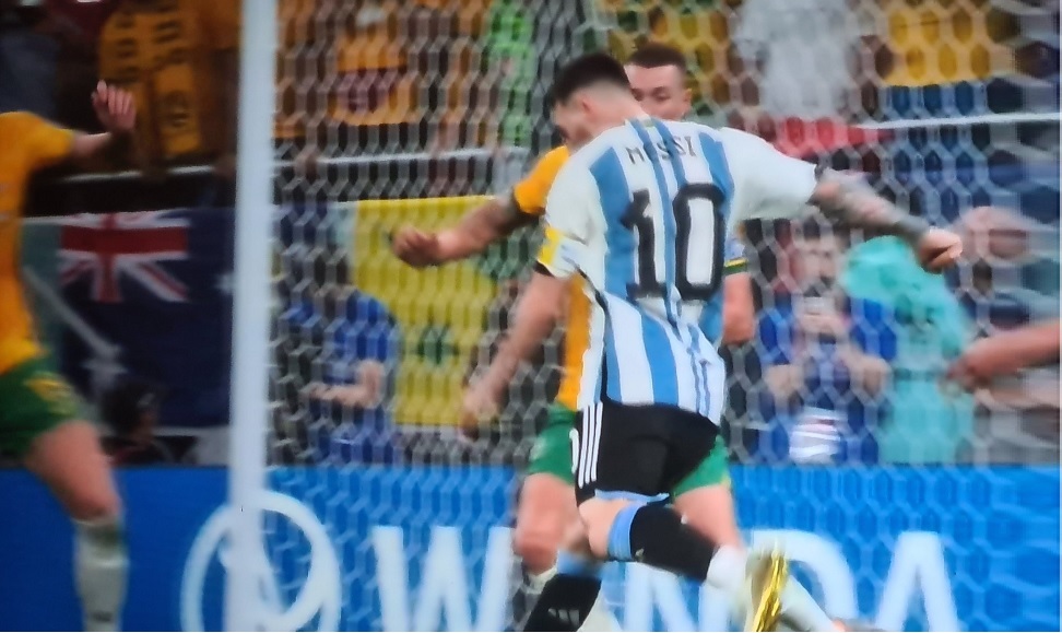 বিশ্বকাপে নবম গোলের দেখা পেলেন মেসি, এগিয়ে আর্জেন্টিনা