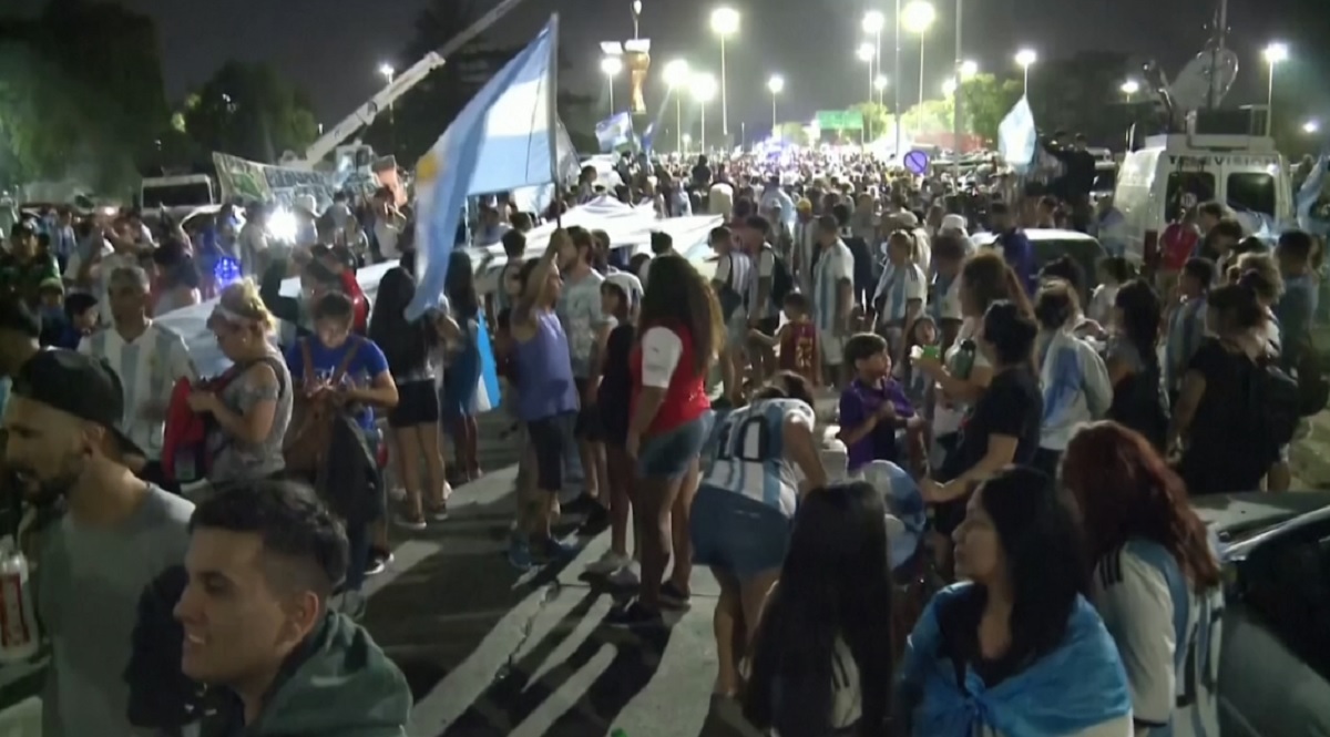 বিশ্বকাপ জয়ী দলকে বরণ করে নিতে প্রস্তুত আর্জেন্টিনাবাসী