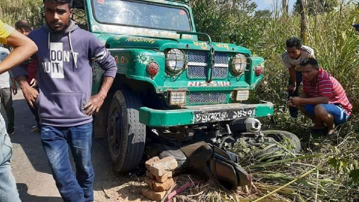 সাজেকে চাঁদের গাড়ি ও মোটরসাইকেলের মুখোমুখি সংঘর্ষে নিহত ১