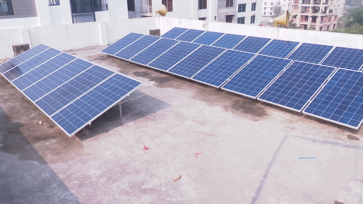 ঢাকায় দীর্ঘ মেয়াদি ওপেক্স সোলার সিস্টেম চালু ডেসকোর