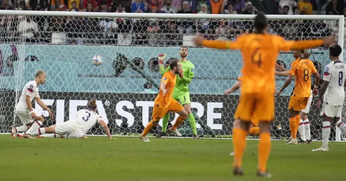 টোটাল ফুটবলের কাছে হেরে ২০ বছর পর শেষ আটে ওঠা হলো না যুক্তরাষ্ট্রের