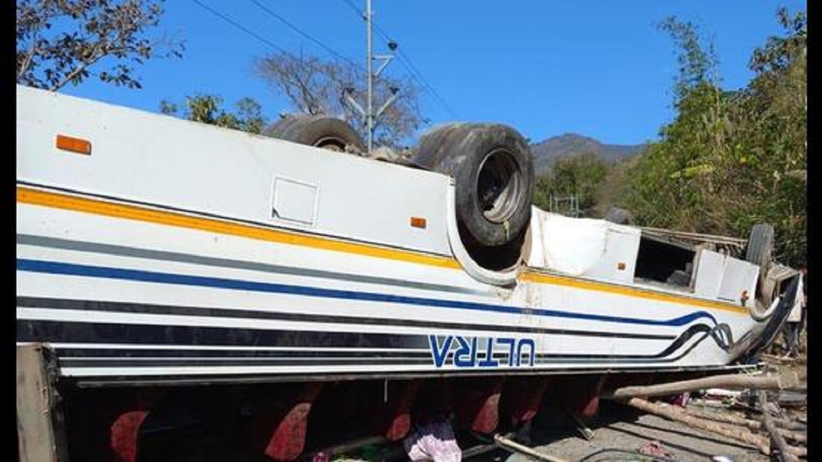 ভারতে দুর্ঘটনার কবলে শিক্ষাসফরের বাস; নিহত ৫, আহত ২০