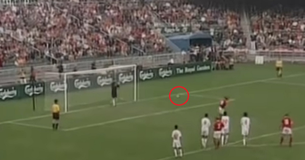 যে ‘ইচ্ছাকৃত ভুল’ চিরস্মরণীয় হয়ে থাকবে ফুটবলের ইতিহাসে