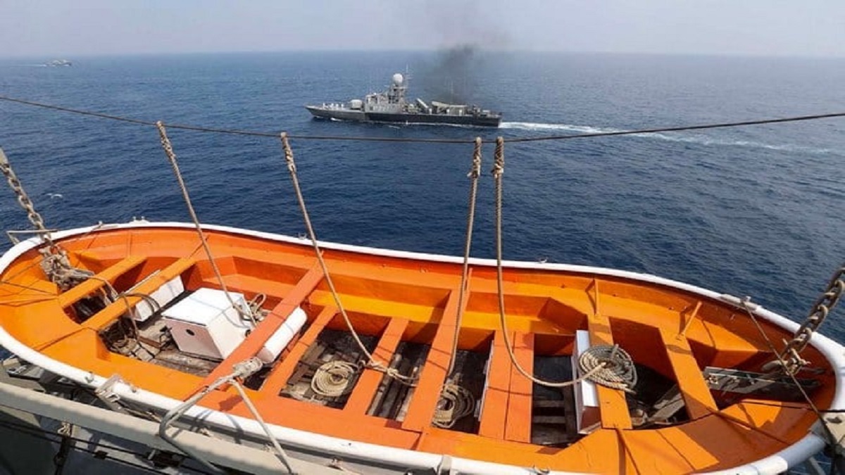 হরমজু প্রণালীতে ইরানের নৌবাহিনীর মহড়া