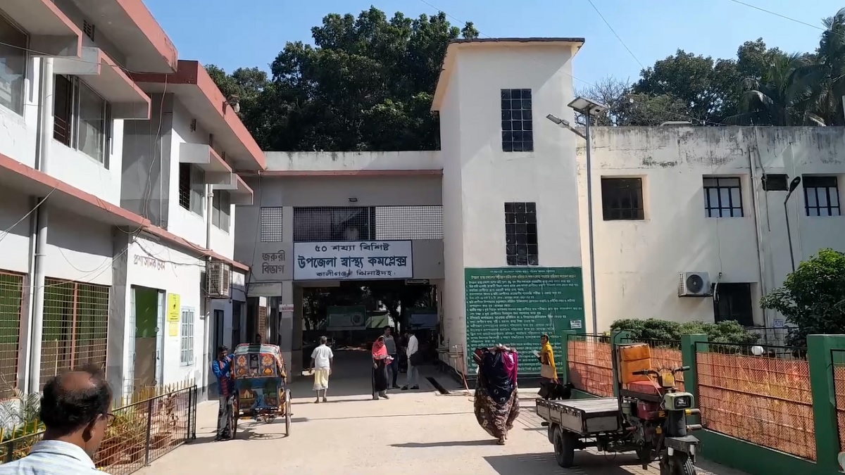 ঝিনাইদহে পূর্ব শত্রুতার জেরে বৃদ্ধকে কুপিয়ে জখম