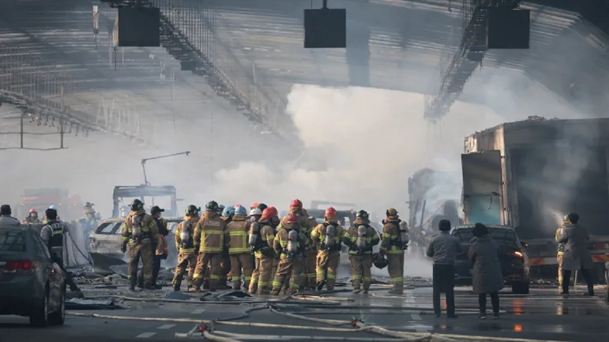 দক্ষিণ কোরিয়ার টানেলে ভয়াবহ অগ্নিকাণ্ড, নিহত অন্তত ৫