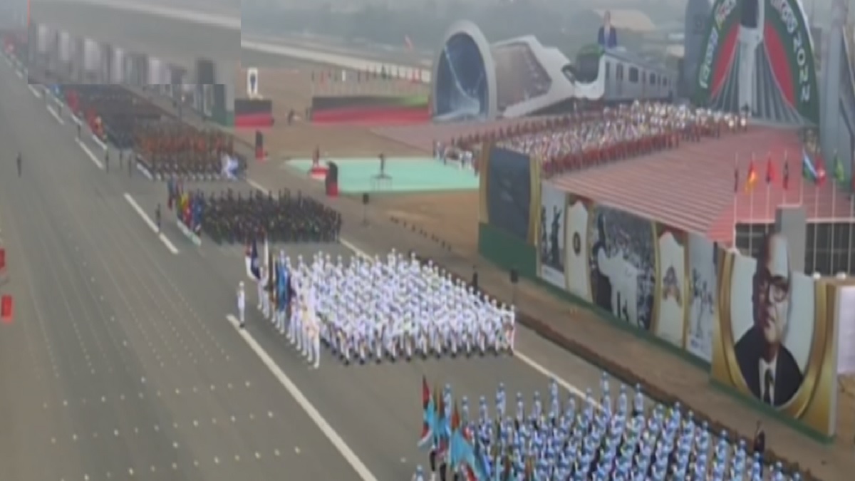 বিজয় দিবস উপলক্ষে জাতীয় প্যারেড স্কয়ারে কুচকাওয়াজ