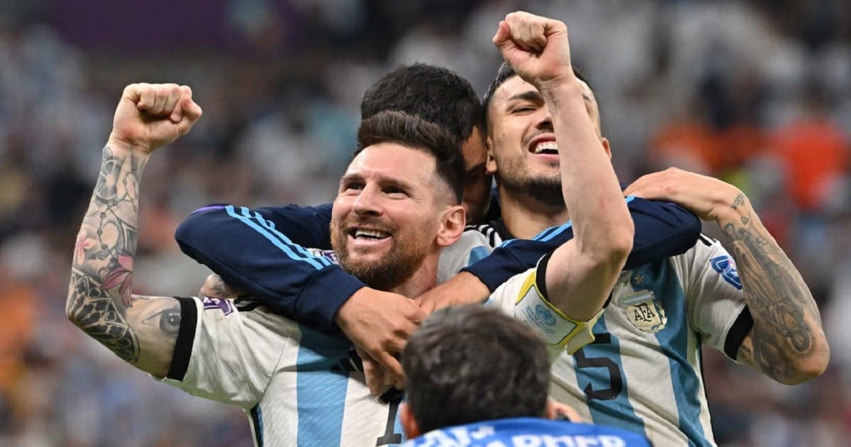 ম্যারাডোনা ও পেলেকে টপকালেন মেসি, ছুঁয়েছেন বাতিস্তুতাকে