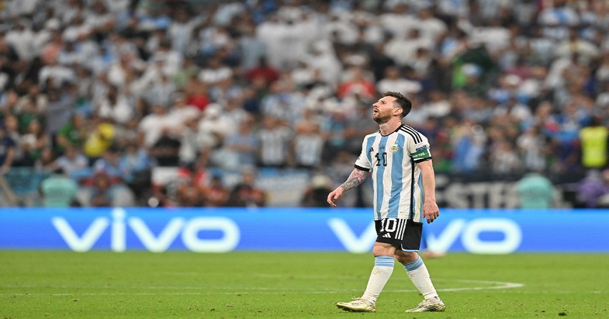 ম্যাচের মধ্যে হেঁটেই প্রতিপক্ষকে ঘায়েল করেন মেসি