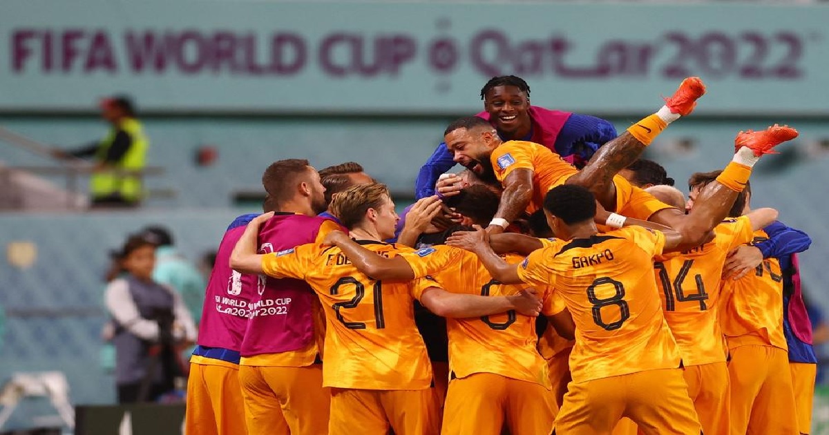 রাশিয়া বিশ্বকাপে সুযোগ না পাওয়া ডাচরা সবার আগে কোয়ার্টার ফাইনালে