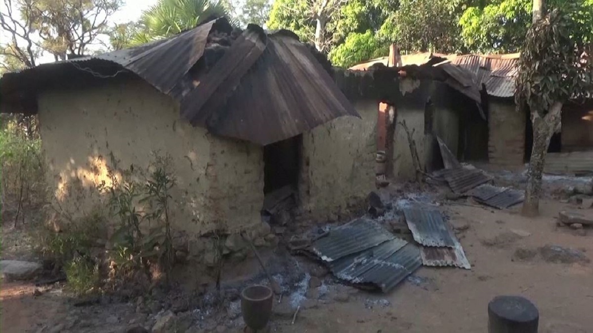 নাইজেরিয়ায় অস্ত্রধারীদের হামলা, অন্তত ৪৬ গ্রামবাসী নিহত