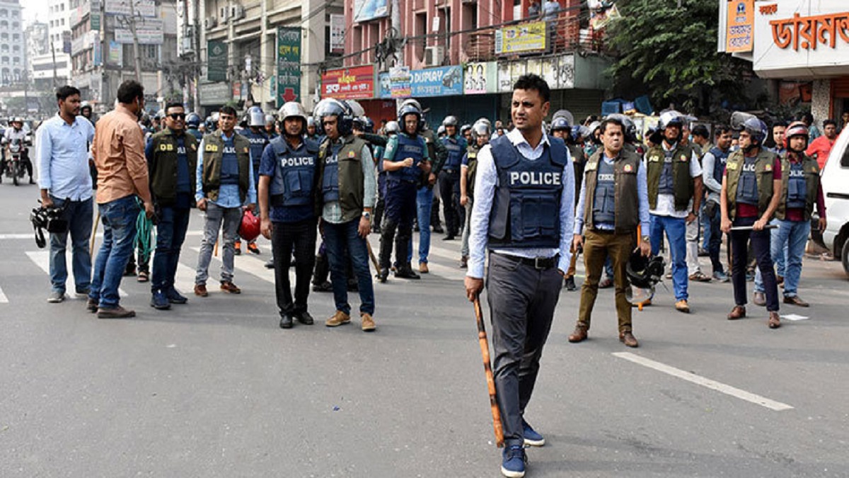 থমথমে নয়াপল্টন