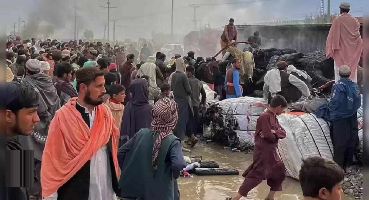 পাকিস্তান সীমান্তে হঠাৎ আফগান সেনাদের গোলাবর্ষণ, নিহত অন্তত ৬