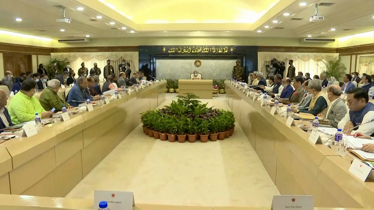 বিদেশিদের করোনা পরীক্ষা করে দেশে ঢুকতে হবে: মন্ত্রিপরিষদ সচিব