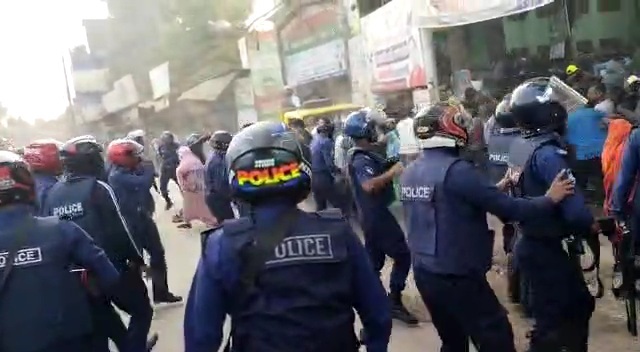 পঞ্চগড়ে পুলিশের সাথে বিএনপি নেতাকর্মীদের সংঘর্ষ; এক জনের মৃত্যু