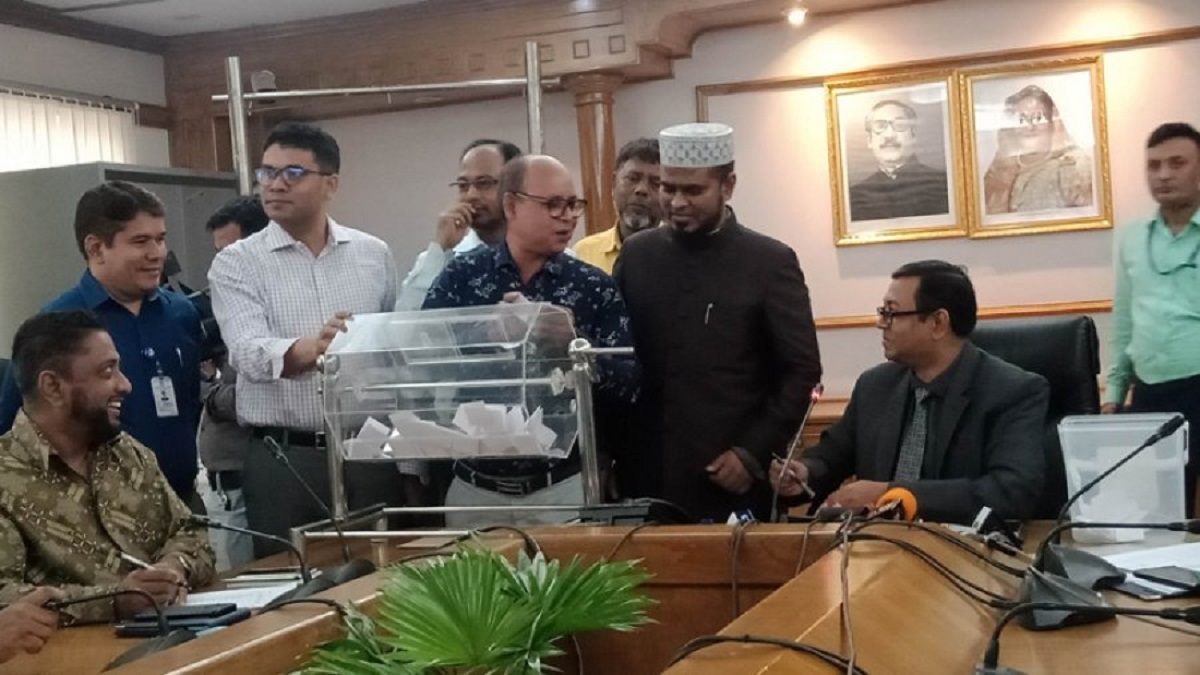 দুর্নীতি ঠেকাতে লটারির মাধ্যমে রাজউকে বদলি শুরু