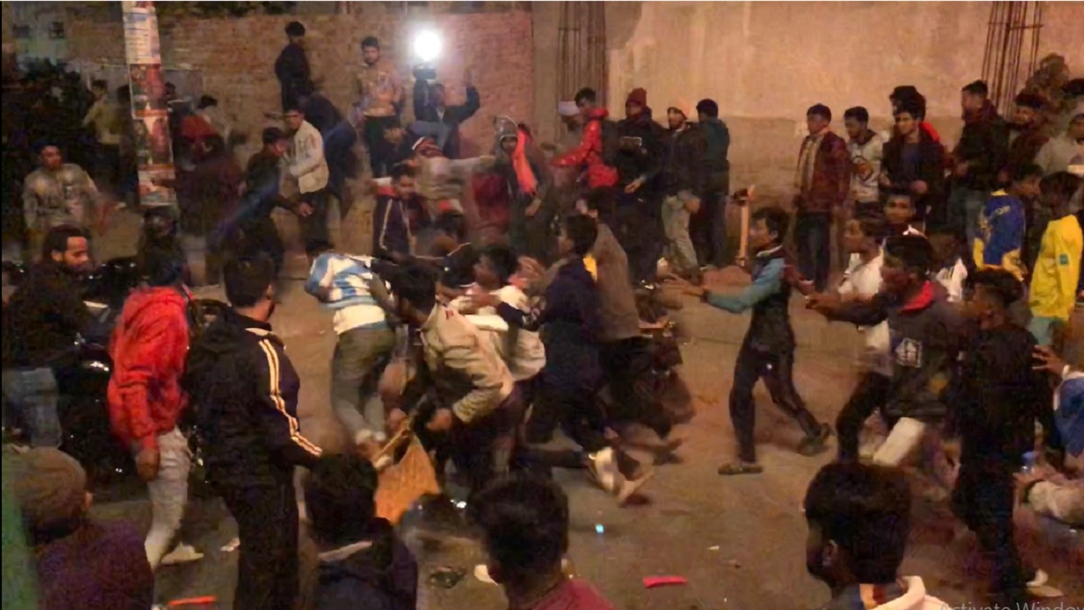 রাজশাহীতে বড় পর্দায় খেলা দেখা নিয়ে ব্রাজিল-আর্জেন্টিনা সমর্থকদের মধ্যে সংঘর্ষ