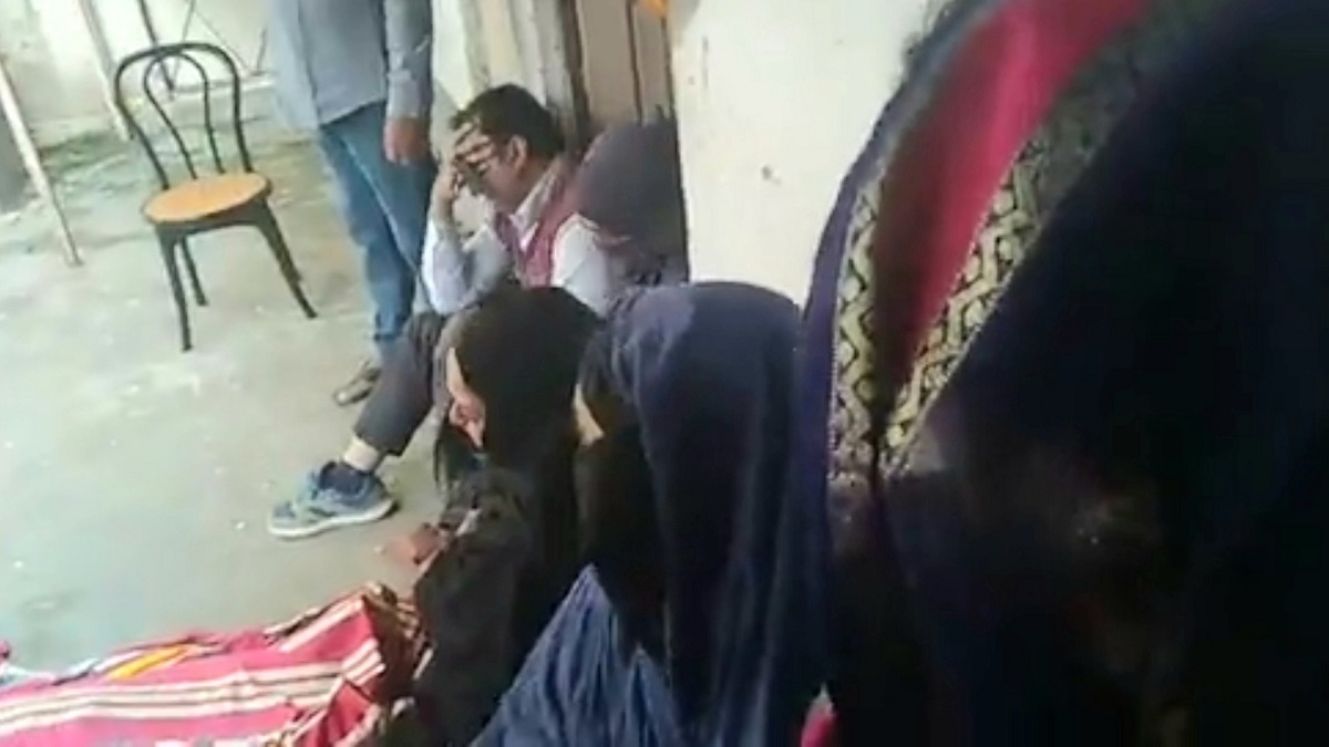 রাজশাহীতে গলায় ফাঁস দিয়ে পঞ্চম শ্রেণির ছাত্রের আত্মহত্যা