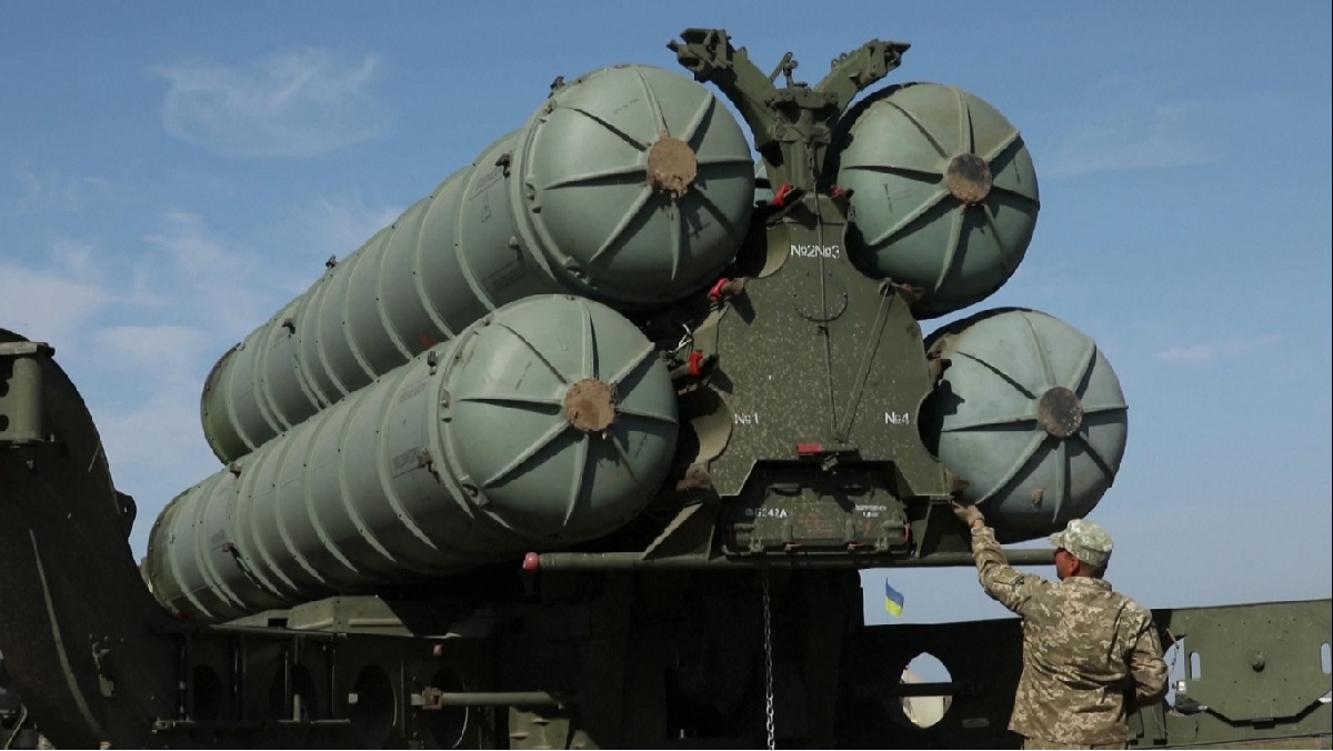 ‘পশ্চিমাদের সহায়তার কারণেই টিকে রয়েছে ইউক্রেন’