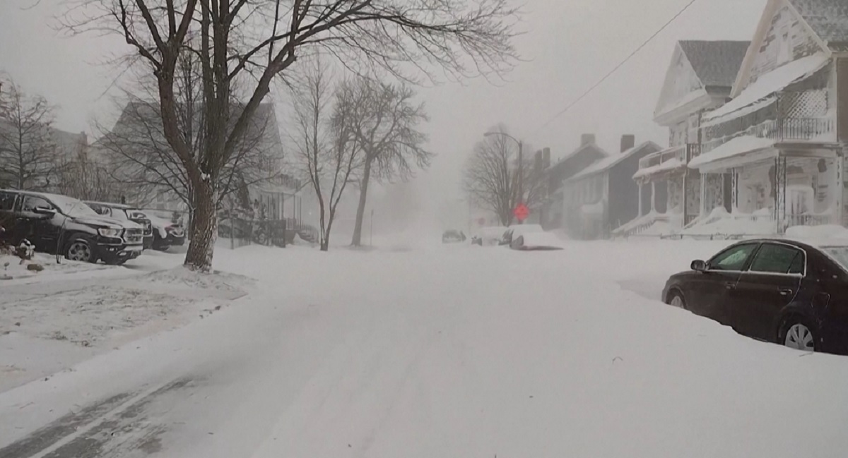তুষারঝড়ে বিপর্যস্ত যুক্তরাষ্ট্র, নিহত বেড়ে ১৯