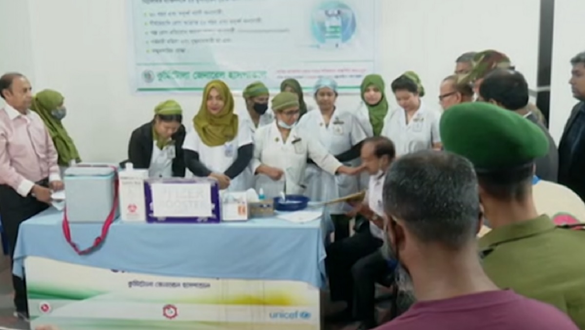 সারাদেশে করোনা টিকার ৪র্থ ডোজ দেয়া শুরু