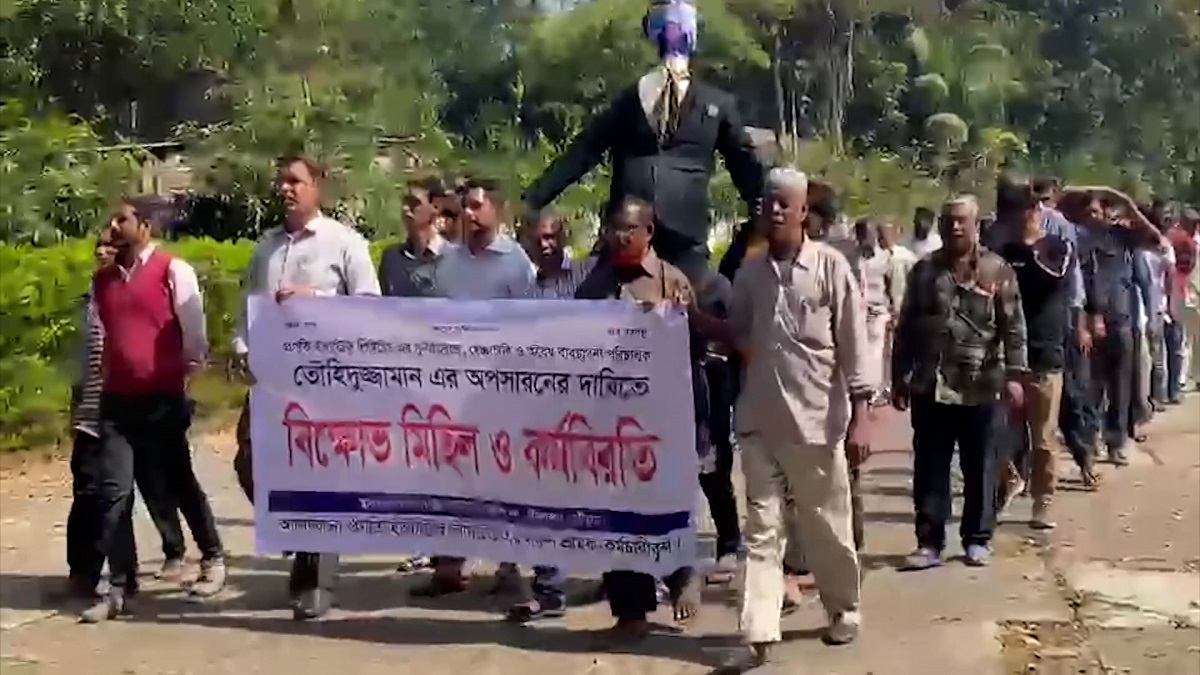 চট্টগ্রামে দুর্নীতির অভিযোগে প্রগতির এমডিকে অপসারণের দাবিতে শ্রমিকদের কর্মবিরতি