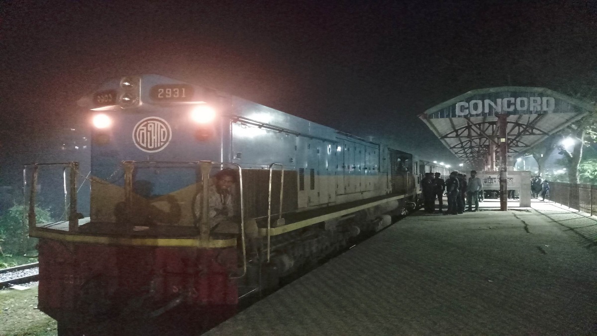 চবি উপাচার্যের কার্যালয়ে বিশ্ববিদ্যালয় শাখা ছাত্রলীগের একাংশের ভাঙচুর