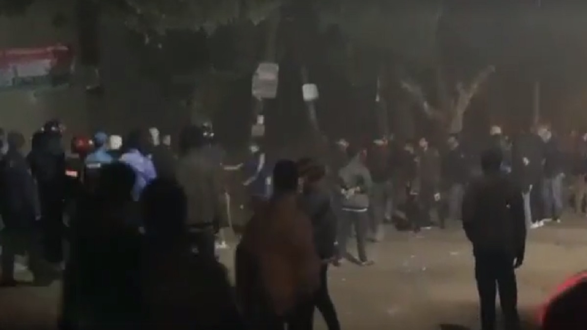 চবিতে ছাত্রলীগের দু’গ্রুপের সংঘর্ষ, আহত ৩