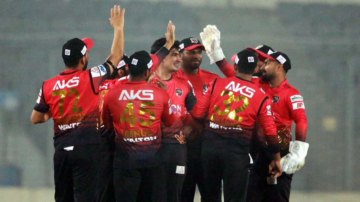 টানা ৬ হারে পয়েন্ট টেবিলের তলানিতে ঢাকা