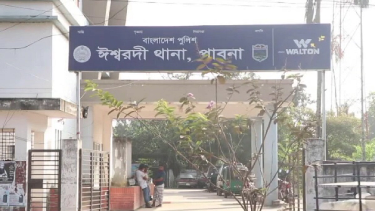 পাবনায় তুচ্ছ ঘটনায় রিকশাচালককে গুলি করে হত্যা, কাউন্সিলরসহ ৪ জনের বিরুদ্ধে মামলা