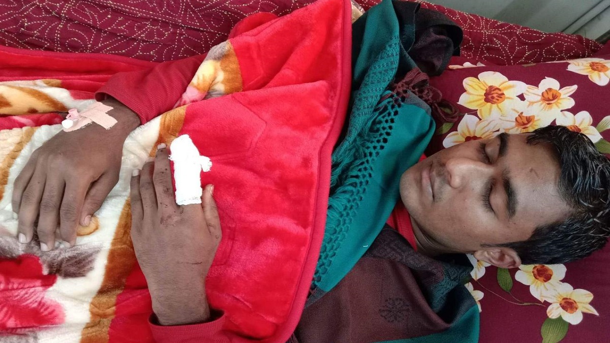 ঝিনাইদহে পাওনা টাকা চাওয়ায় কলেজ ছাত্রকে পিটিয়ে আহতের অভিযোগ