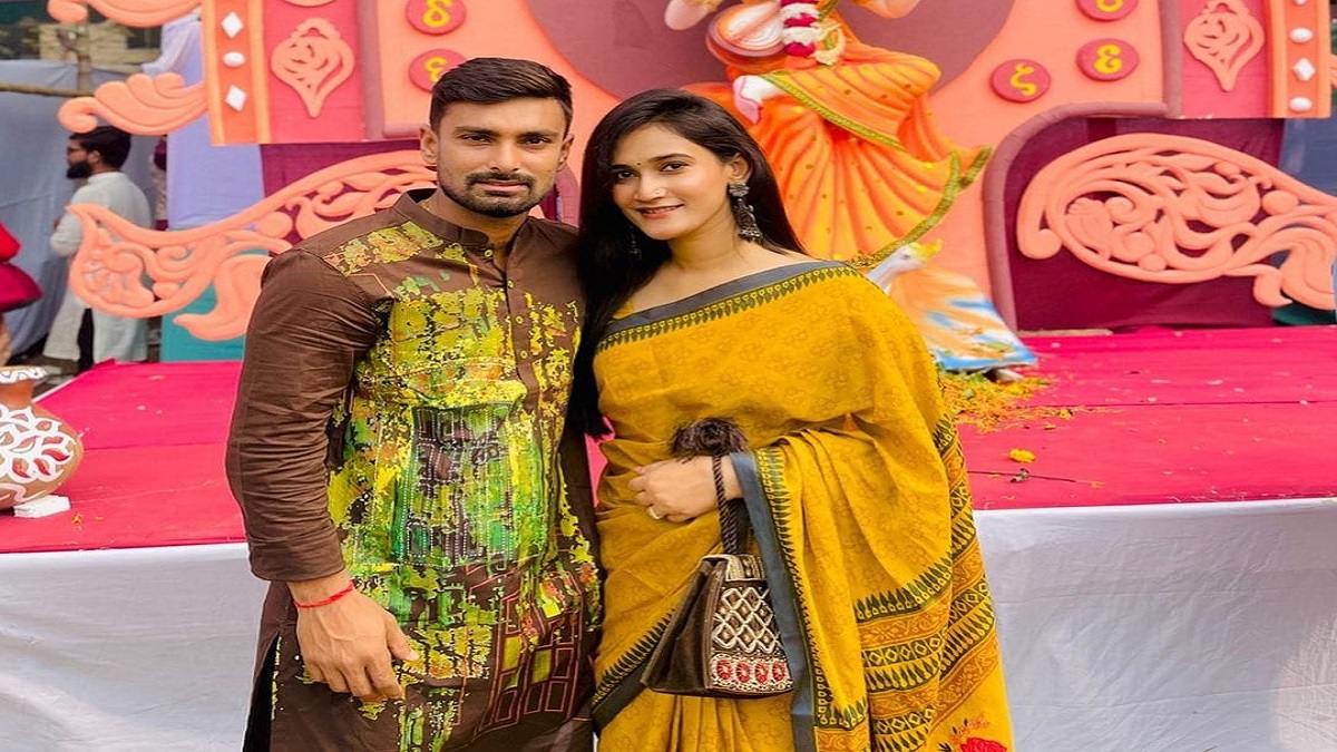 লিটন দাসের পূজা উদযাপনের ছবি শেয়ার করলো কলকাতা নাইট রাইডার্স