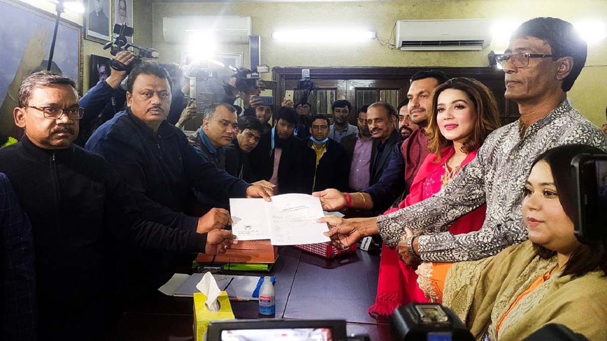 আওয়ামী লীগের মনোনয়ন পাননি চিত্রনায়িকা মাহি