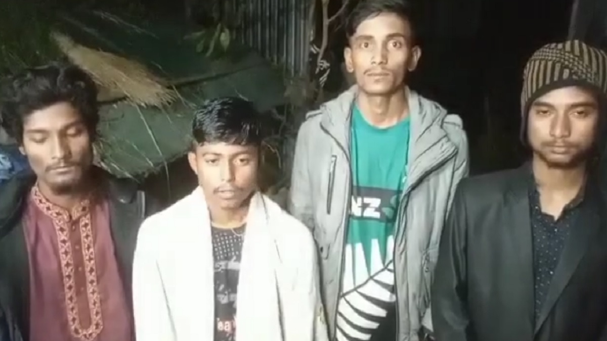 ফেসবুকে পোস্ট দেয়ায় পুলিশের বিরুদ্ধে ৪ মাদরাসা শিক্ষার্থীকে মারধরের অভিযোগ