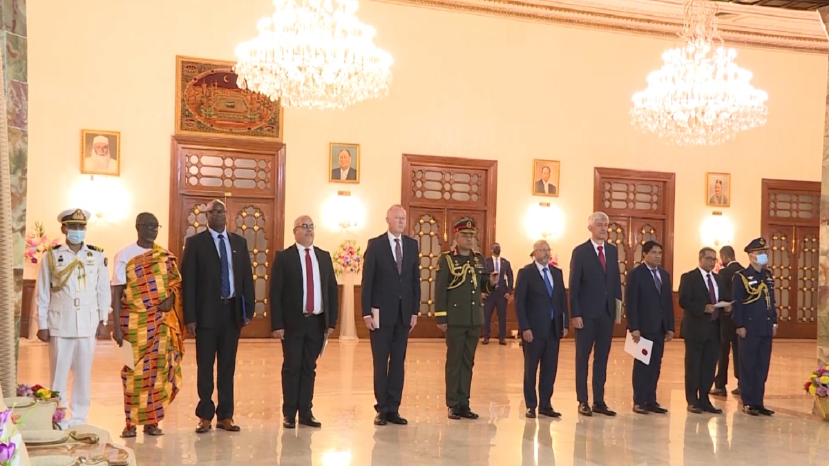 রাষ্ট্রপতির কাছে পরিচয়পত্র পেশ করলেন ৪ দেশের রাষ্ট্রদূত ও ৩ দেশের মনোনীত হাইকমিশনাররা