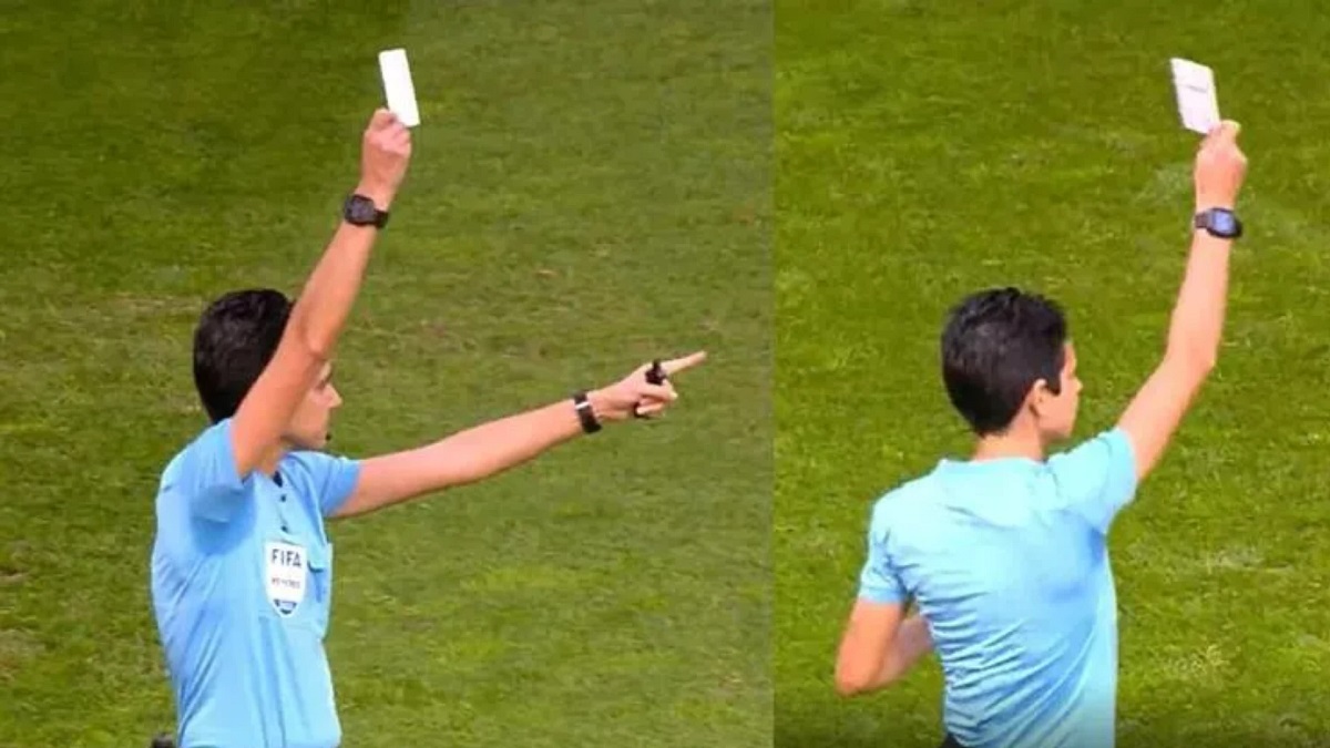 ফুটবলে প্রথমবার দেখা গেলো ‘সাদা কার্ড’