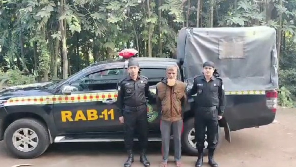 লক্ষ্মীপুরে ৪০ হাজার পিস ইয়াবাসহ কারবারি আটক