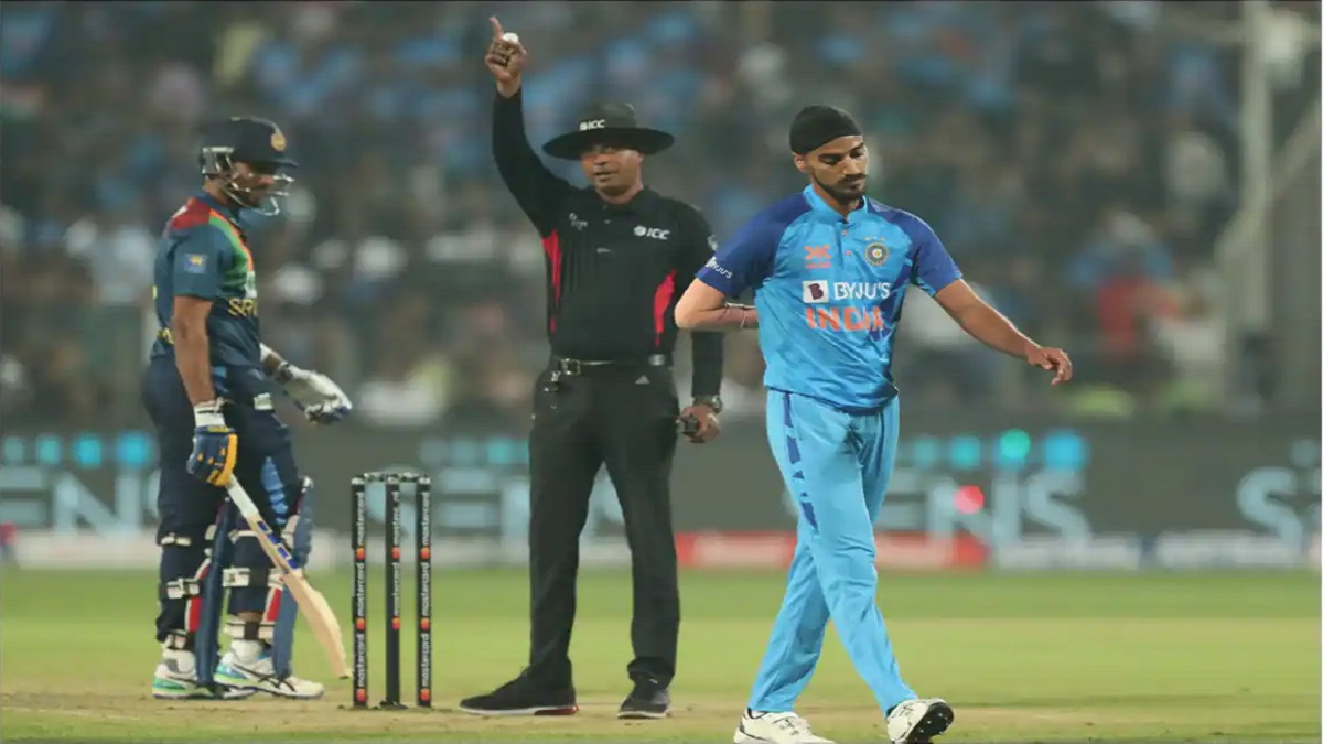 টি-টোয়েন্টিতে লজ্জার রেকর্ড আর্শ্বদীপের