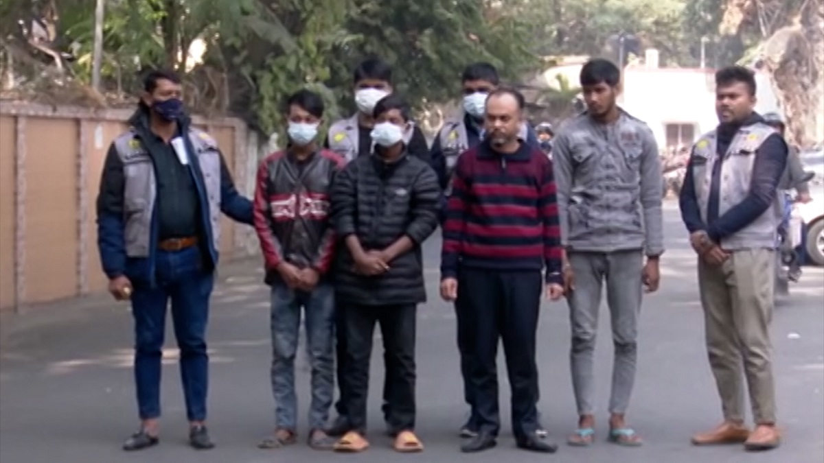 আর্থিক খাত নিয়ে গুজব ছড়ানোয় গ্রেফতার ৫