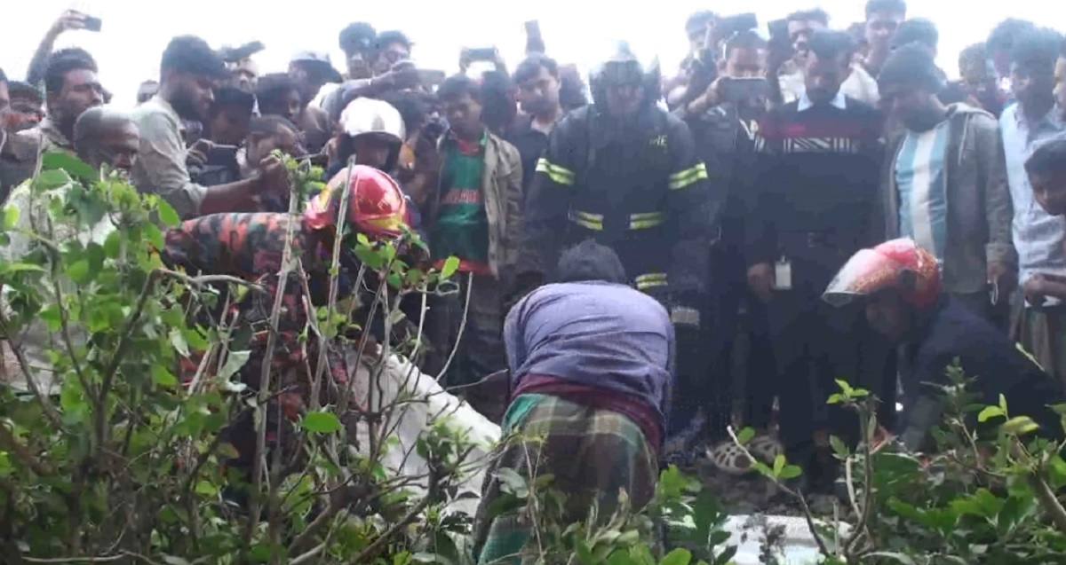 বোয়ালমারীতে ট্রেনে কাটা পড়ে ২ বাকপ্রতিবন্ধীর মৃত্যু