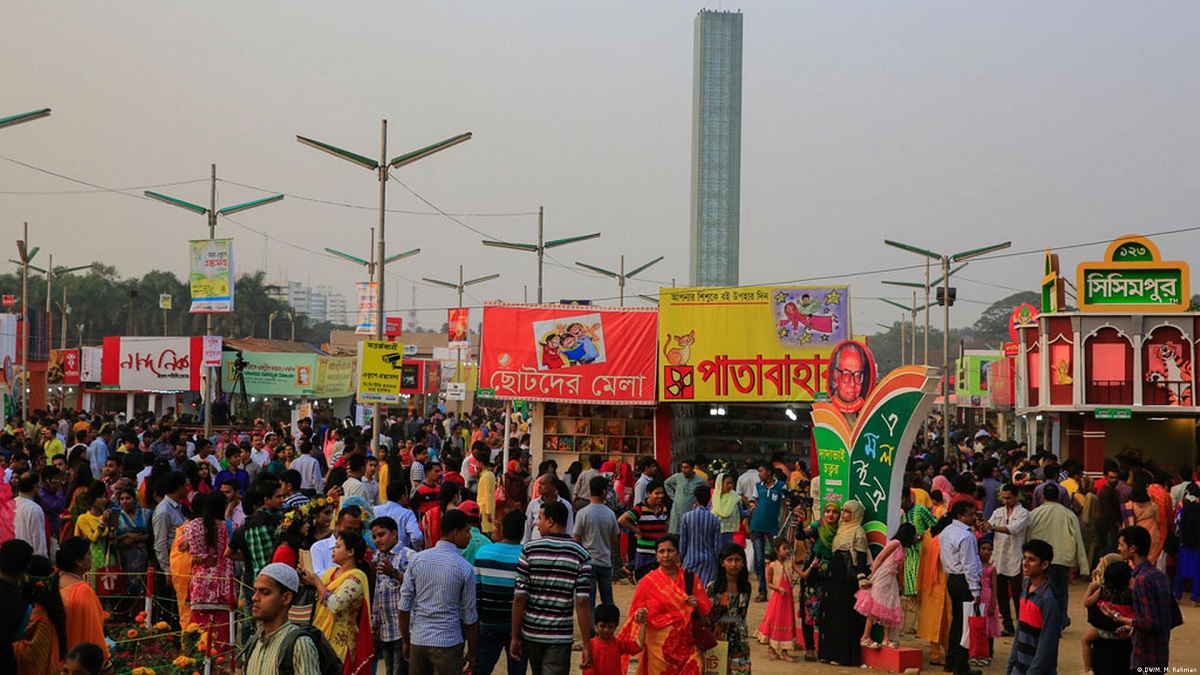 এবারের বইমেলায় তারকাদের বই